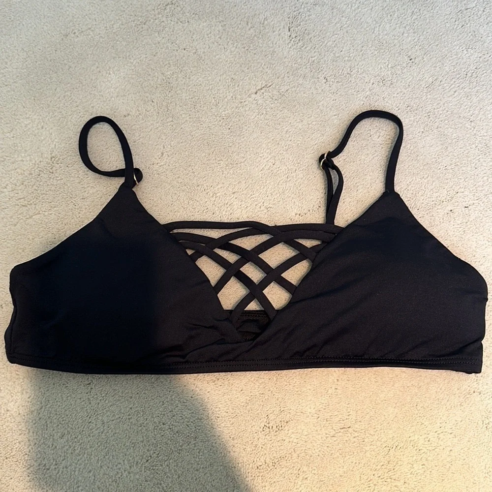 L*space Jaime Criss Cross Adjustable Straps Black Bikini Swimwear Top Sz Medium